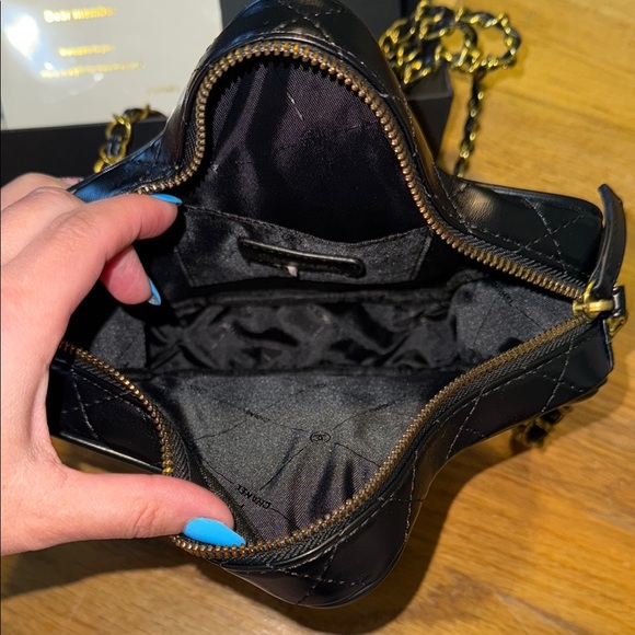 MAKE UP Bag - Picture 3 of 11